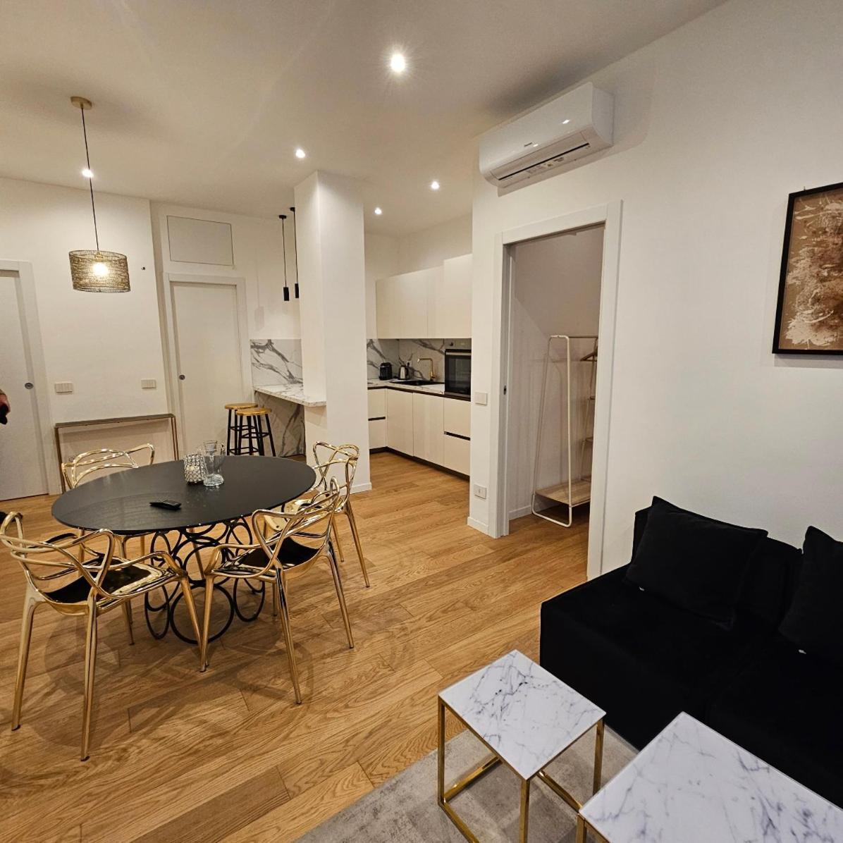 Cozy Apartment Between Sempione, City Life And Mico ! Milan Exterior photo
