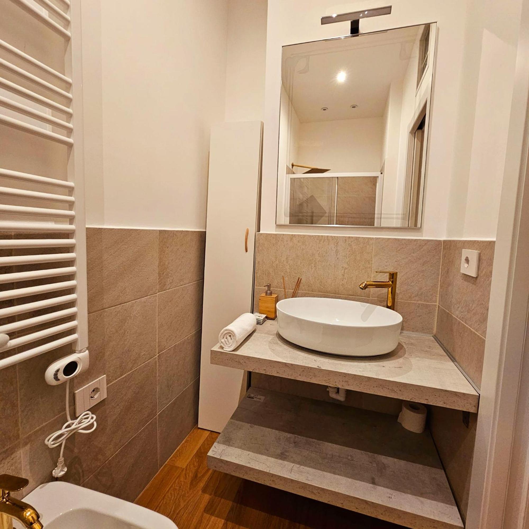 Cozy Apartment Between Sempione, City Life And Mico ! Milan Exterior photo